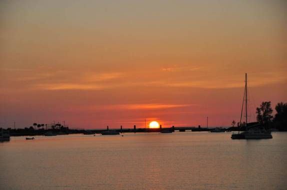 Pôr-do-sol visto da nossa scooter, no caminho entre San George e Hamilton, em Bermuda